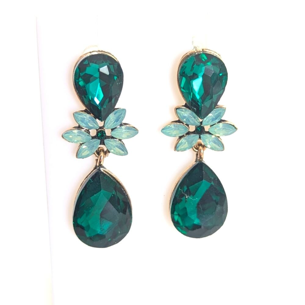 Stunning Emerald Glass Foiled Rhinestone Floral Evening Post Stud Earrings